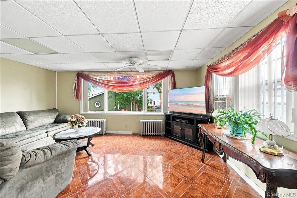24 A Edgewater Park 24A, Bronx, NY 10465 — photo 2