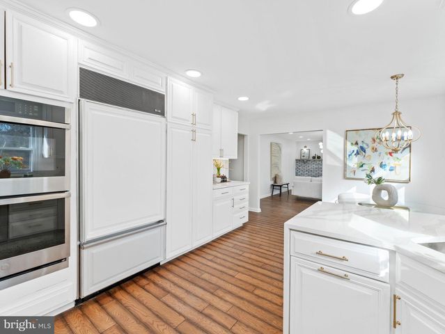 416 COUNTRY CLUB DR, Cherry Hill, NJ 08003