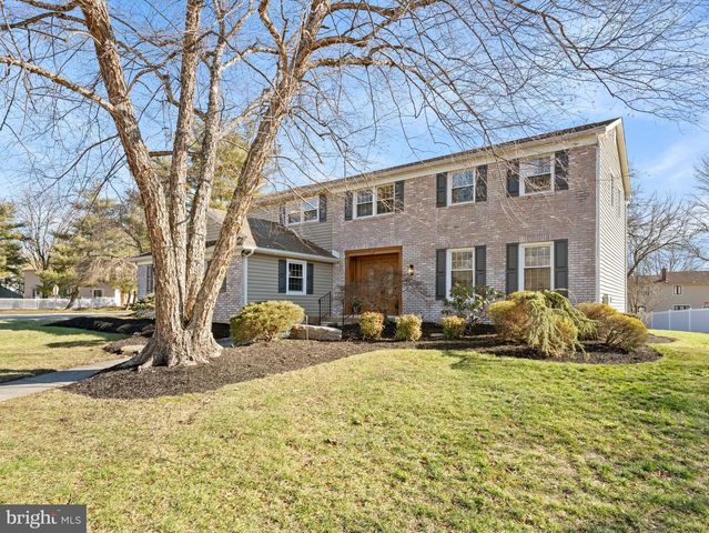 416 COUNTRY CLUB DR, Cherry Hill, NJ 08003