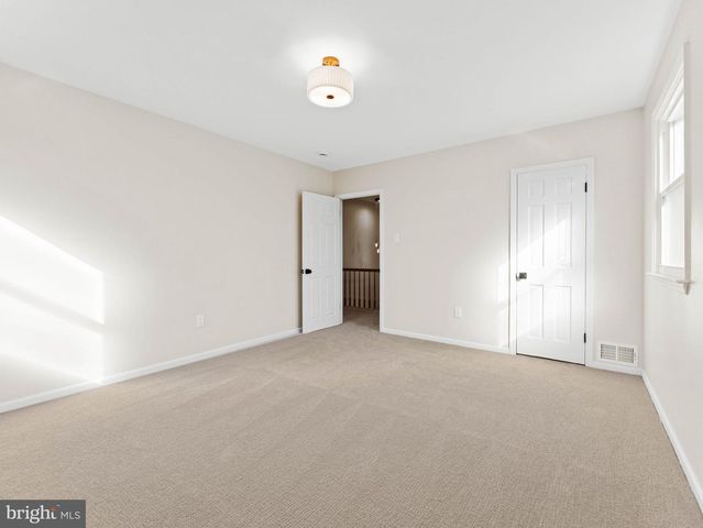 416 COUNTRY CLUB DR, Cherry Hill, NJ 08003