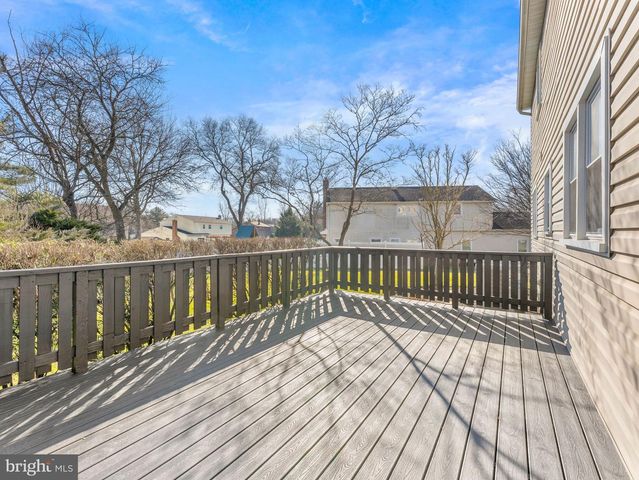 416 COUNTRY CLUB DR, Cherry Hill, NJ 08003