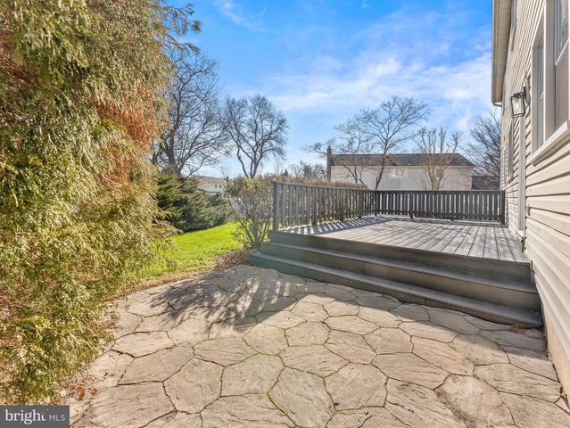 416 COUNTRY CLUB DR, Cherry Hill, NJ 08003