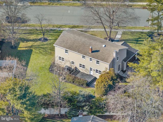 416 COUNTRY CLUB DR, Cherry Hill, NJ 08003