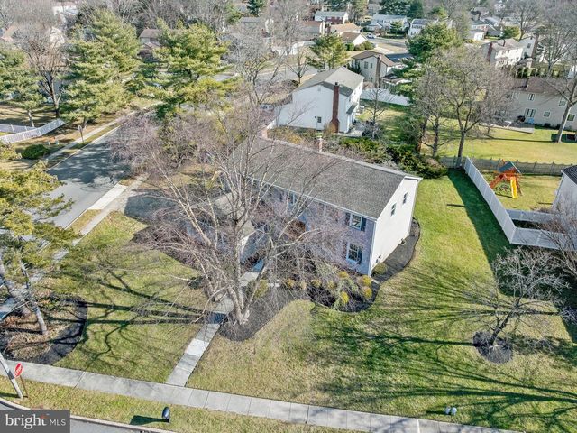 416 COUNTRY CLUB DR, Cherry Hill, NJ 08003