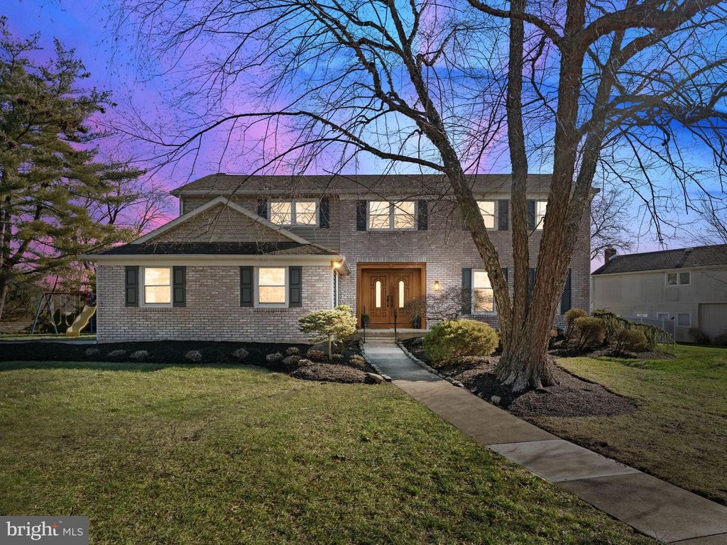 Image 1 of property listing at 416 COUNTRY CLUB DR, Cherry Hill, NJ 08003