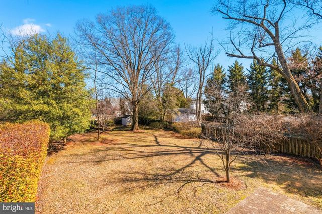 9607 SINGLETON DR, Bethesda, MD 20817