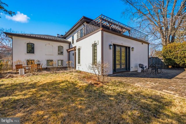 9607 SINGLETON DR, Bethesda, MD 20817