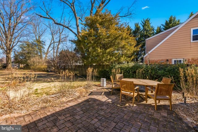 9607 SINGLETON DR, Bethesda, MD 20817