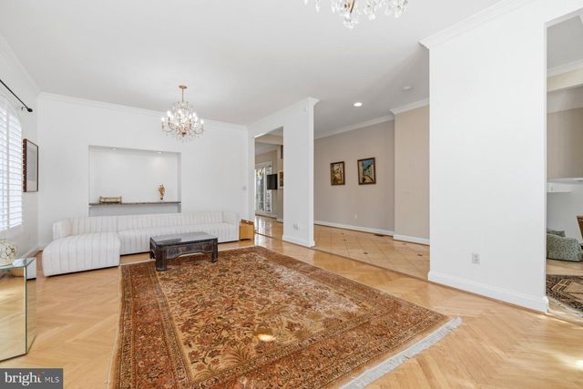 9607 SINGLETON DR, Bethesda, MD 20817