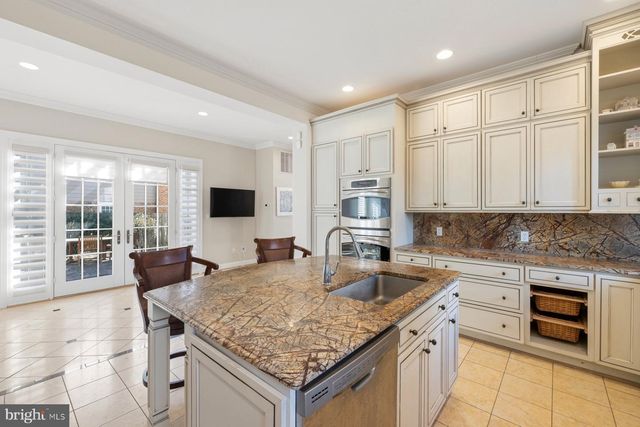 9607 SINGLETON DR, Bethesda, MD 20817