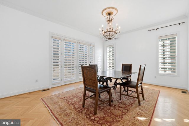 9607 SINGLETON DR, Bethesda, MD 20817