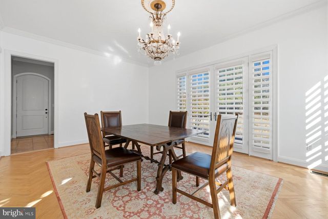 9607 SINGLETON DR, Bethesda, MD 20817