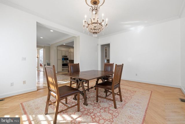 9607 SINGLETON DR, Bethesda, MD 20817