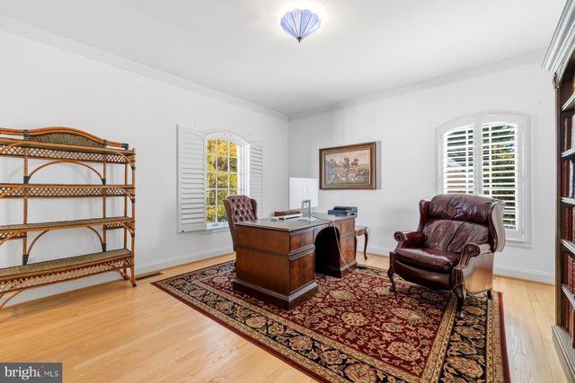 9607 SINGLETON DR, Bethesda, MD 20817