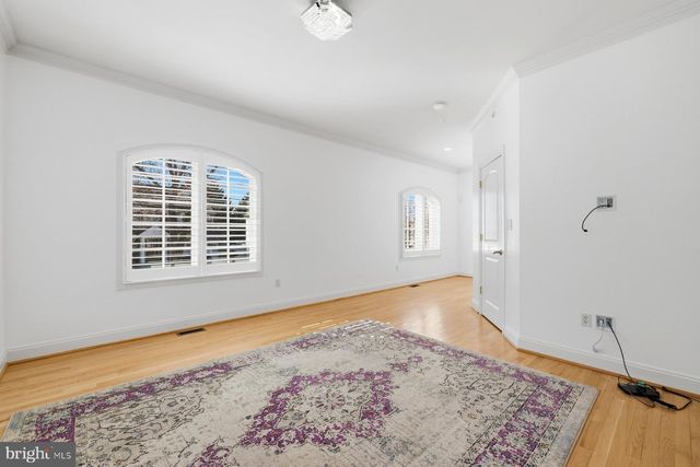 9607 SINGLETON DR, Bethesda, MD 20817