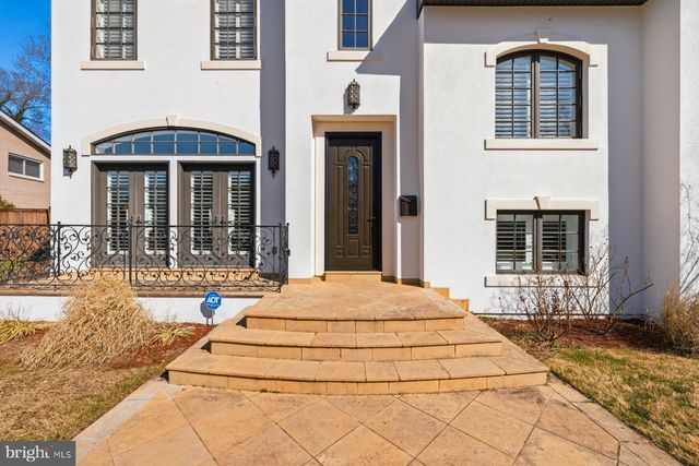 9607 SINGLETON DR, Bethesda, MD 20817