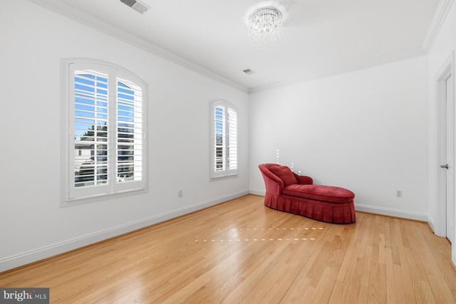 9607 SINGLETON DR, Bethesda, MD 20817