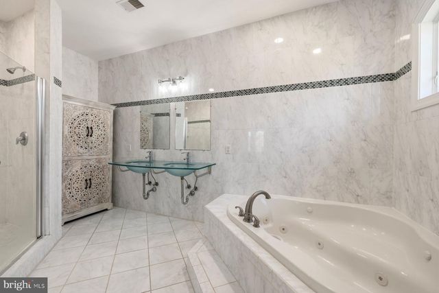 9607 SINGLETON DR, Bethesda, MD 20817