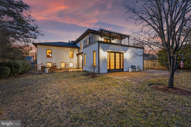 9607 SINGLETON DR, Bethesda, MD 20817