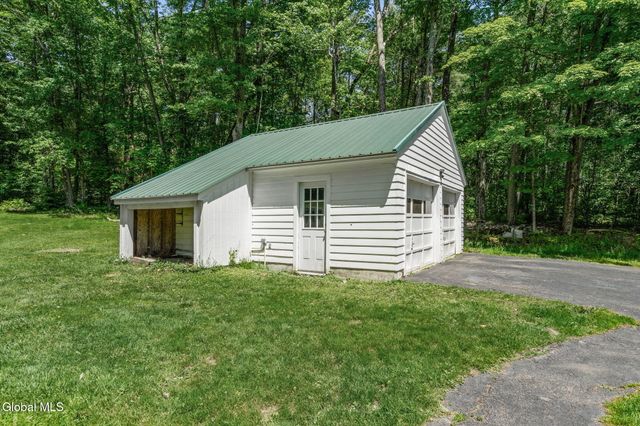 1130 Sanders Road, Glenville, NY 12302