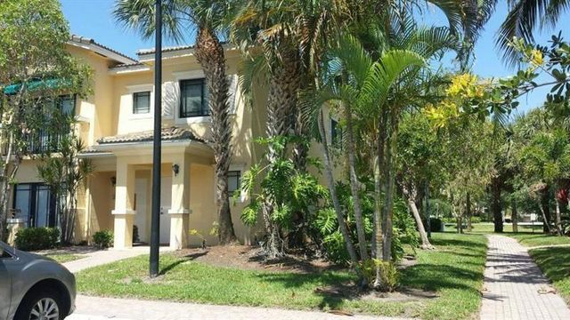 2805 VERONIA Drive 104, Palm Beach Gardens, FL 33410