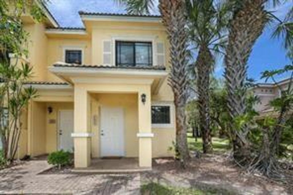 2805 VERONIA Drive 104, Palm Beach Gardens, FL 33410