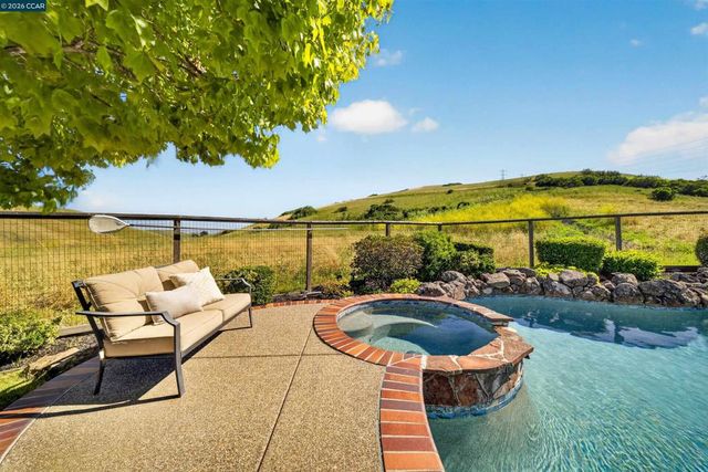 25 Greenridge Pl, Danville, CA 94506