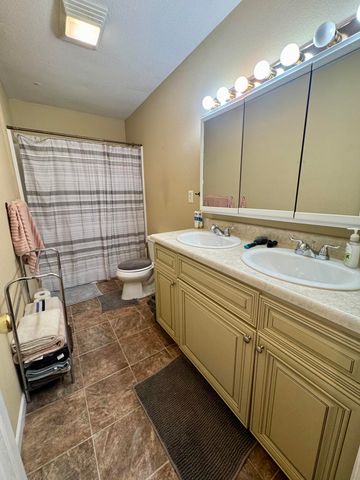 700 BON GOR CT, Columbia, MO 65202