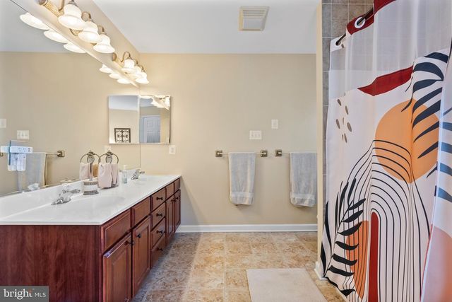 10 LAUREL WOOD CT, Laurel Springs, NJ 08021