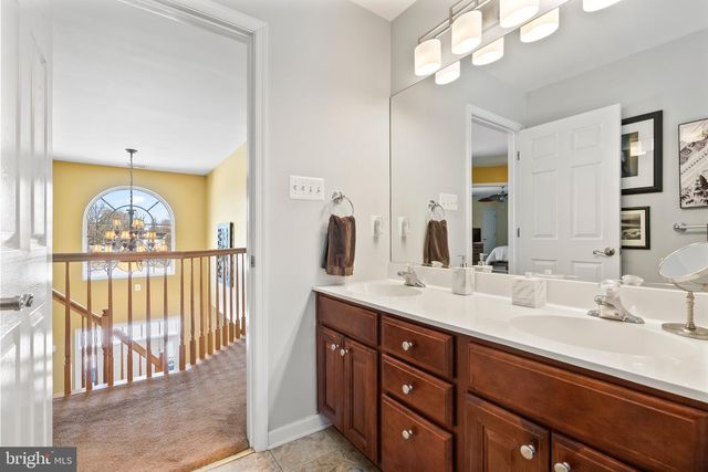 10 LAUREL WOOD CT, Laurel Springs, NJ 08021