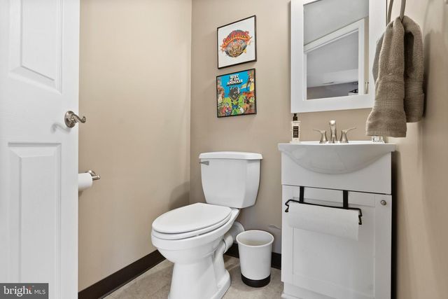 10 LAUREL WOOD CT, Laurel Springs, NJ 08021