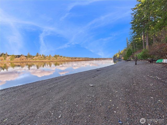 1341 E Beaver Avenue, Shelton, WA 98584