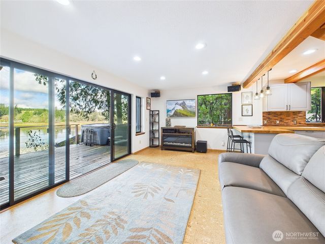 1341 E Beaver Avenue, Shelton, WA 98584