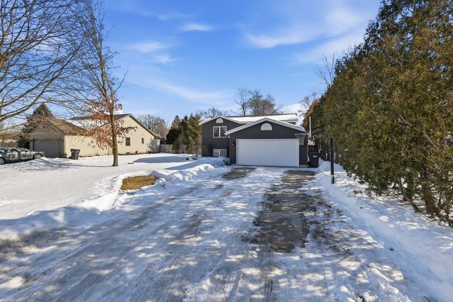 130 S 7th Street NE, Cedar Springs, MI 49319