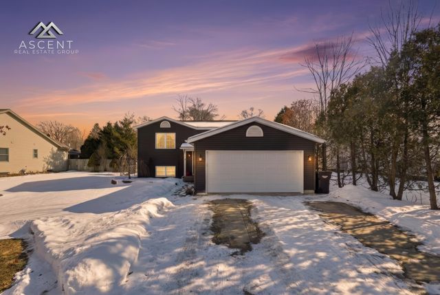 130 S 7th Street NE, Cedar Springs, MI 49319