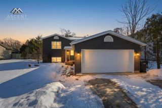 130 S 7th Street NE, Cedar Springs, MI 49319