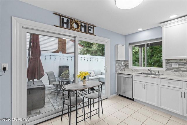 492 A New Castle Court, Manchester, NJ 08759