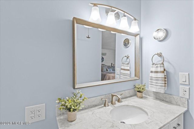 492 A New Castle Court, Manchester, NJ 08759
