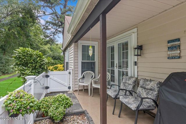 492 A New Castle Court, Manchester, NJ 08759