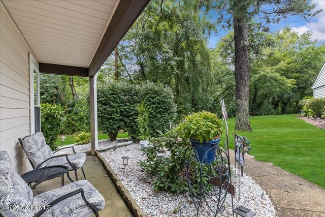 492 A New Castle Court, Manchester, NJ 08759