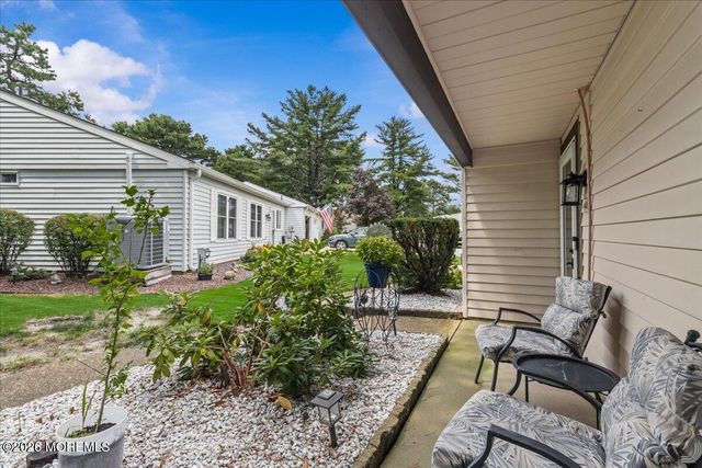 492 A New Castle Court, Manchester, NJ 08759