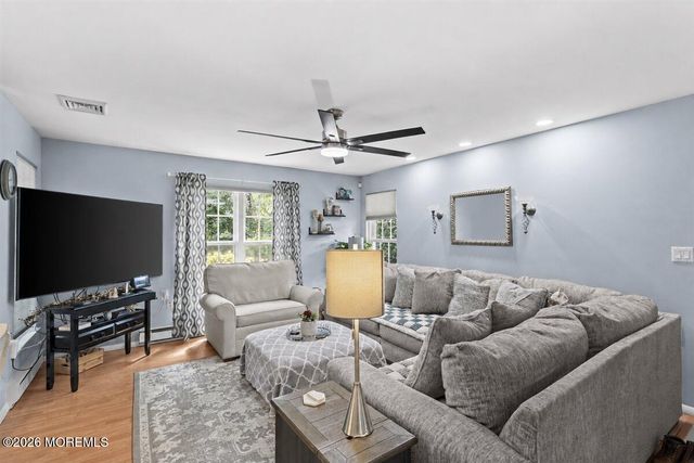 492 A New Castle Court, Manchester, NJ 08759