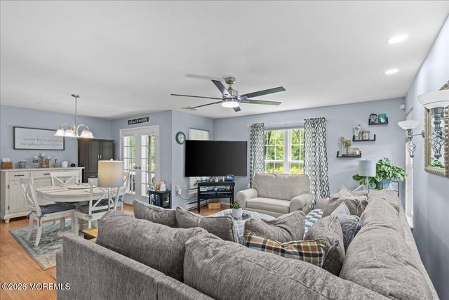 492 A New Castle Court, Manchester, NJ 08759