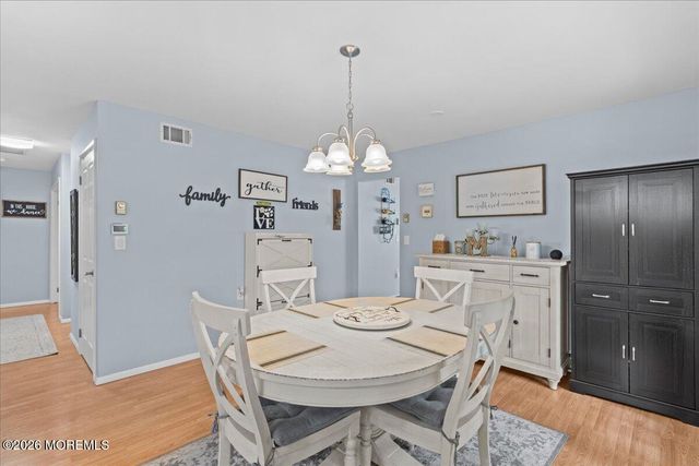492 A New Castle Court, Manchester, NJ 08759
