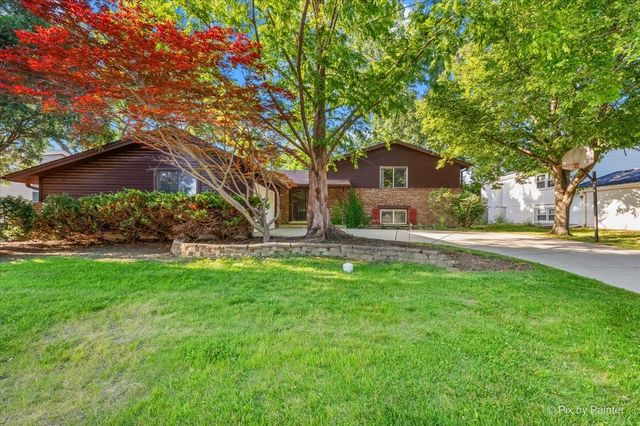 602 E Hackberry Drive, Arlington Heights, IL 60004