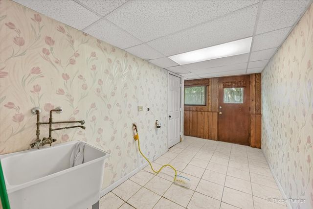 602 E Hackberry Drive, Arlington Heights, IL 60004