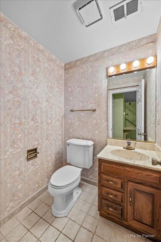 602 E Hackberry Drive, Arlington Heights, IL 60004