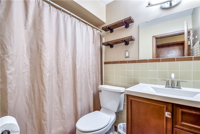 7815 Parmaview Lane, Parma, OH 44134