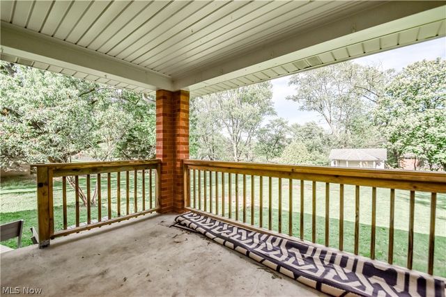 7815 Parmaview Lane, Parma, OH 44134