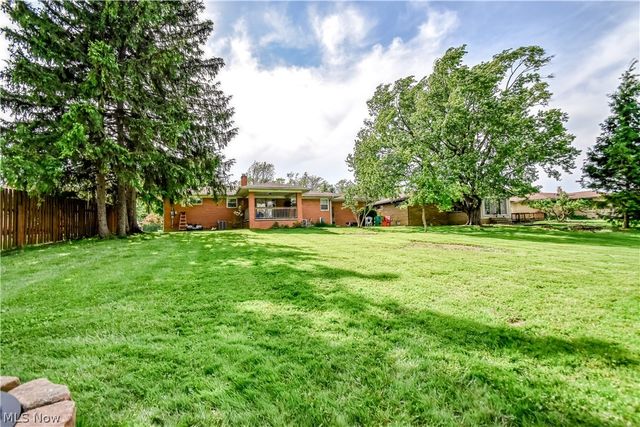 7815 Parmaview Lane, Parma, OH 44134
